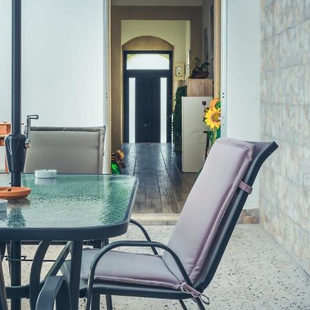 La Casa Di Tina Canicattini Bagni Exterior foto