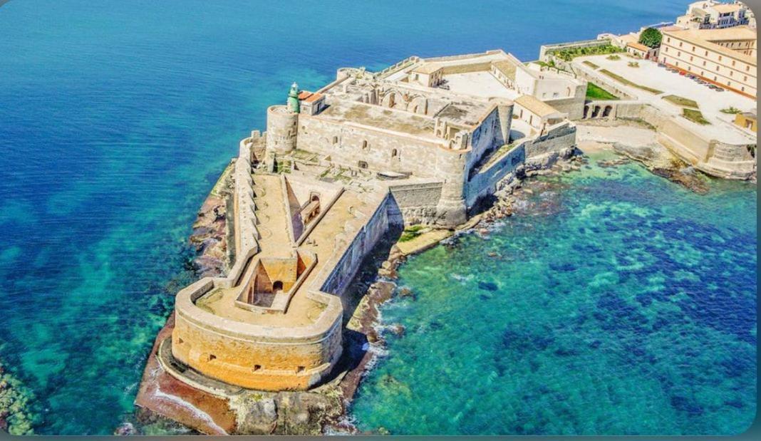La Casa Di Tina Canicattini Bagni Exterior foto