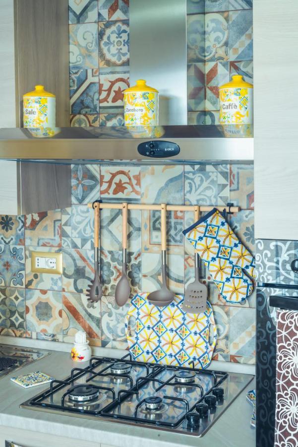 La Casa Di Tina Canicattini Bagni Exterior foto