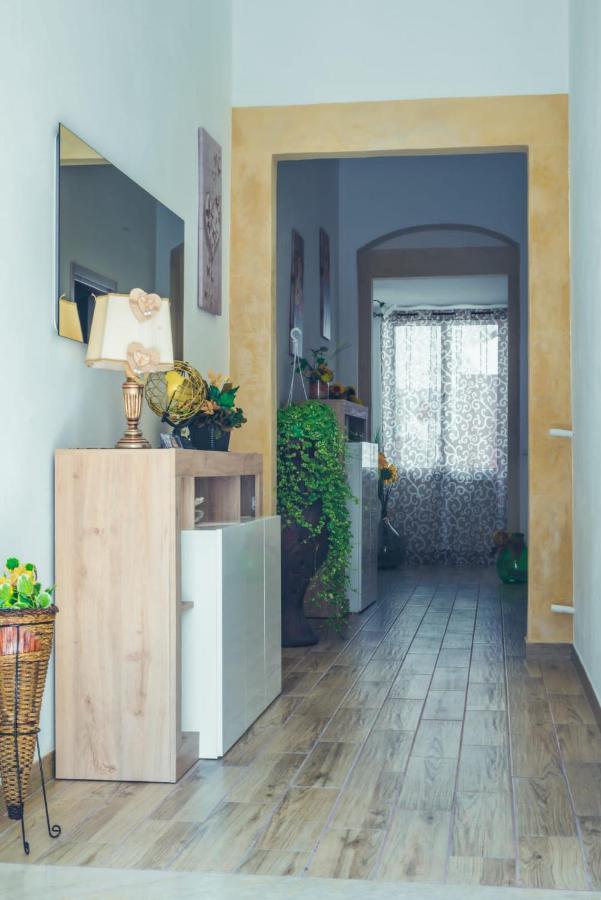 La Casa Di Tina Canicattini Bagni Exterior foto
